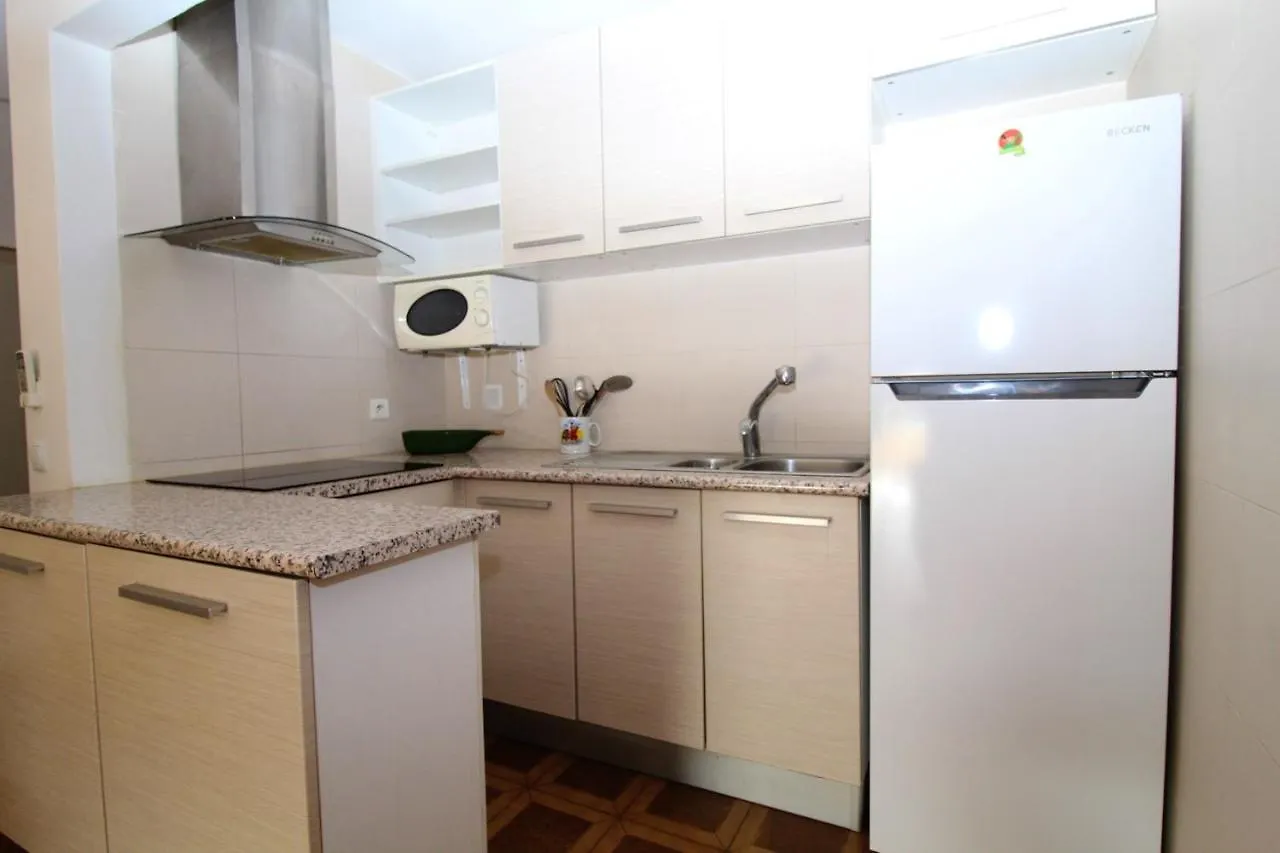 Modern Apartment In Portimao - 60 M² With Balcony