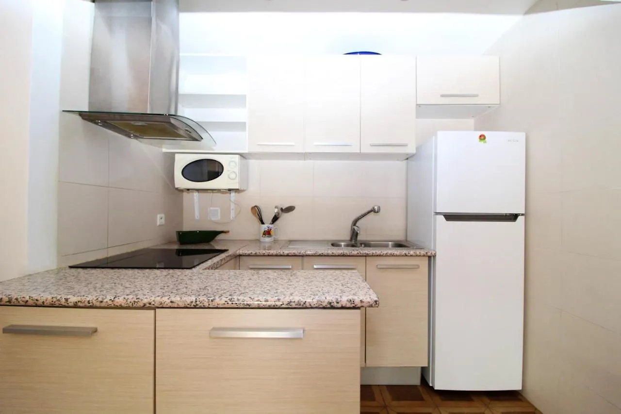 Modern Apartment In Portimao - 60 M² With Balcony